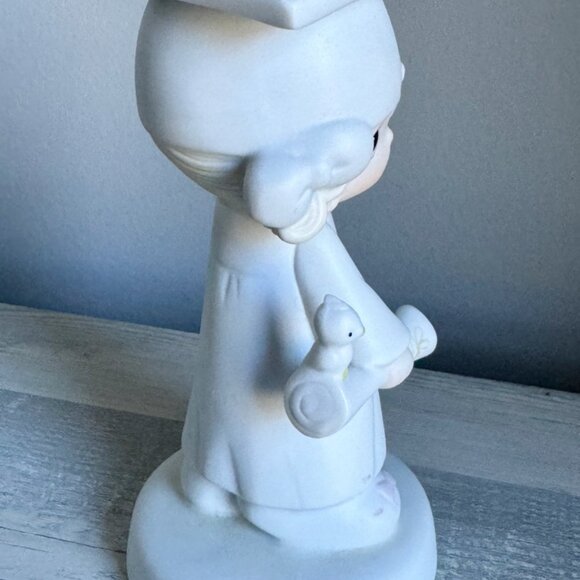 Vintage 1980 PRECIOUS MOMENTS The Lord Bless You and Keep You Girl Graduation - Picture 2 of 4